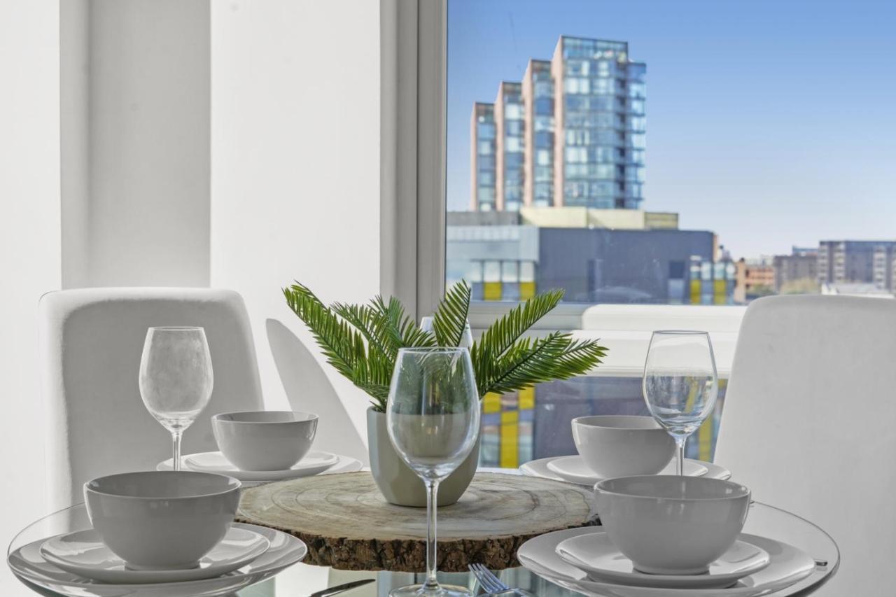 Stunning City Centre Penthouse - Sleeps 10 - Parking Manchester Buitenkant foto